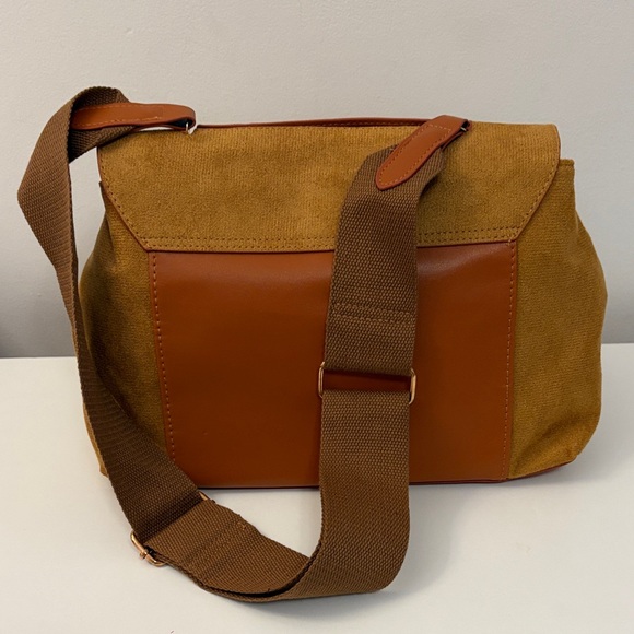 Classic Tan Canvas Messenger Bag - Picture 2 of 5